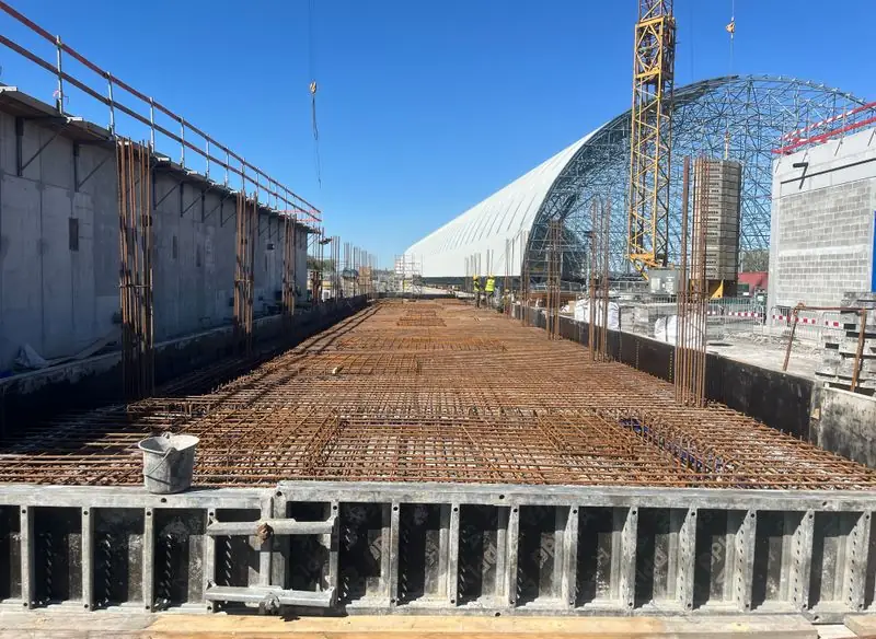 Edificação industrial e lajes estruturais — fotografia 5 de 18